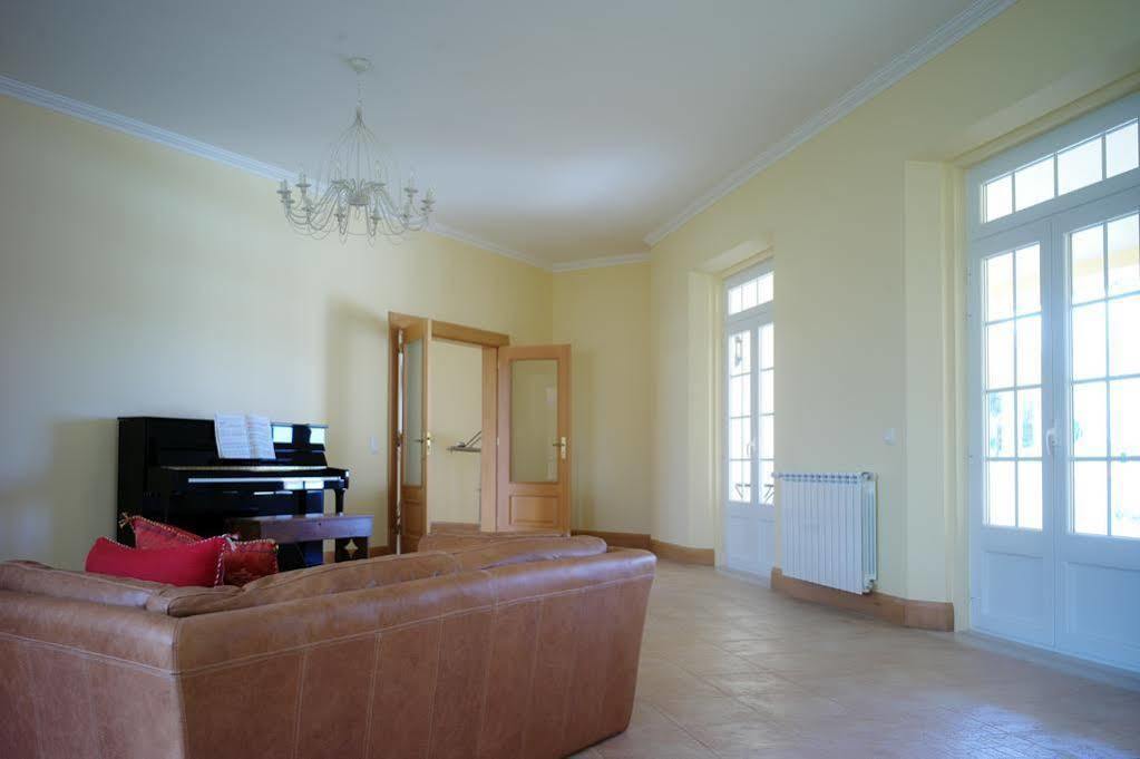 Casa Pedra Nobre Bed & Breakfast Nadadouro Bagian luar foto